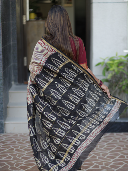 Beige Chanderi silk cotton saree with striped handblock print