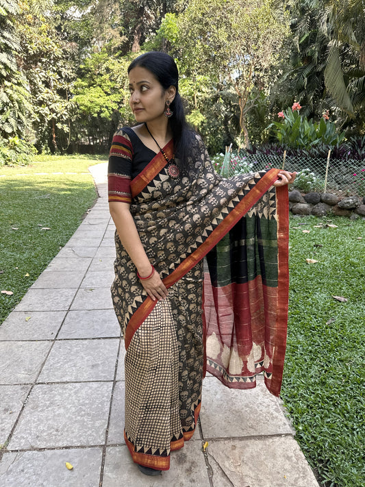 Black and beige Maheshwari cotton silk saree with red pallu